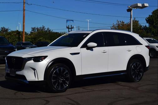 2024 Mazda CX-90 PHEV Premium Plus