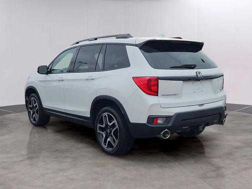 Platinum White Pearl 2022 Honda Passport AWD Elite