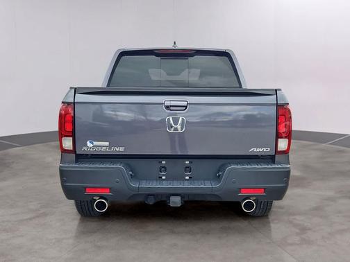 Modern Steel Metallic 2023 Honda Ridgeline RTL-E