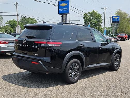 2024 Nissan Pathfinder SV 4WD