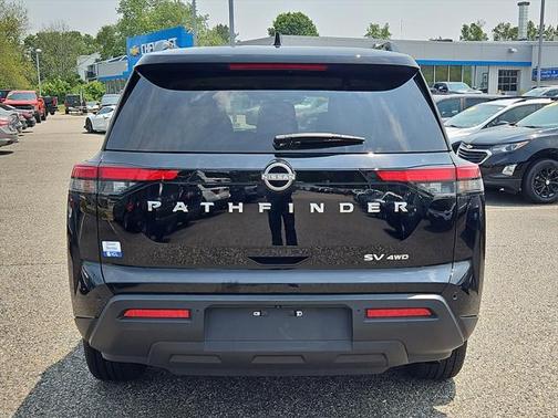2024 Nissan Pathfinder SV 4WD