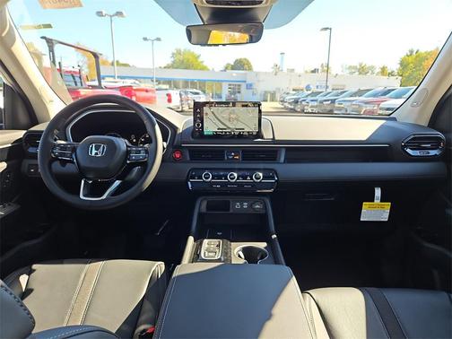 2025 Honda Pilot Touring 8-Passenger