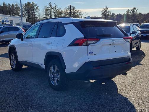 2025 Toyota RAV4 Hybrid LE