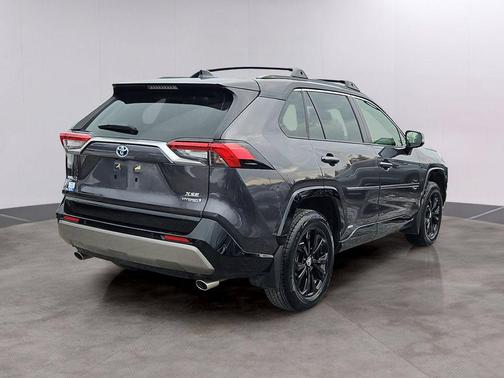 2024 Toyota RAV4 Hybrid SE