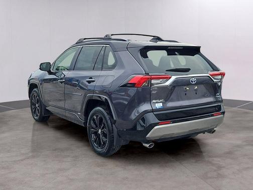 2024 Toyota RAV4 Hybrid SE