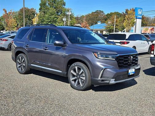 2025 Honda Pilot Touring 8-Passenger