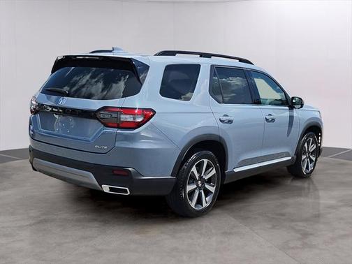 2023 Honda Pilot AWD Elite