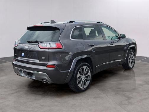 2019 Jeep Cherokee Overland
