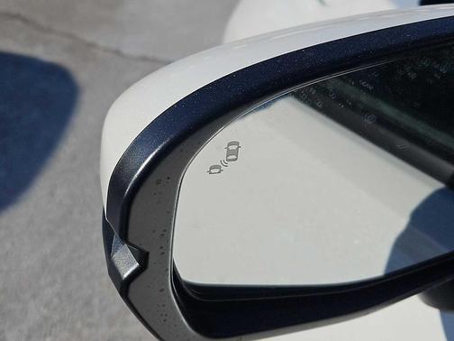 Platinum White Pearl 2026 Honda HR-V EX-L