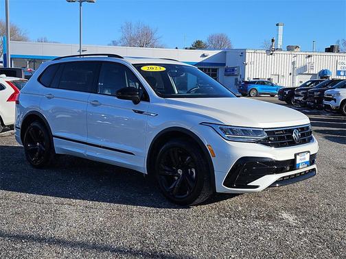 2023 Volkswagen Tiguan 2.0T SE R-Line Black 4MOTION