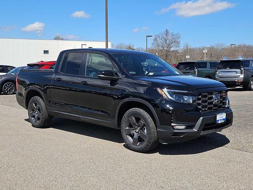 Crystal Black Pearl 2026 Honda Ridgeline TrailSport