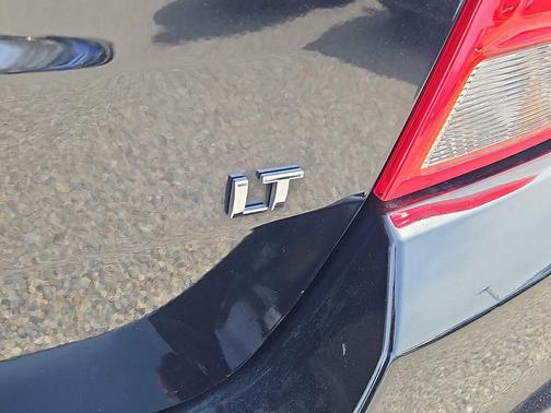 Mosaic Black Metallic 2017 Chevrolet Trax LT