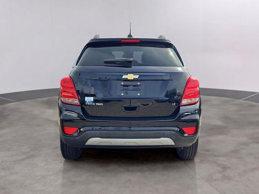 Mosaic Black Metallic 2017 Chevrolet Trax LT