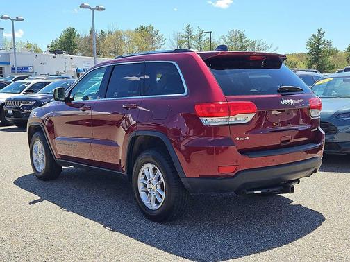 Velvet Red Pearlcoat 2018 Jeep Grand Cherokee Laredo E