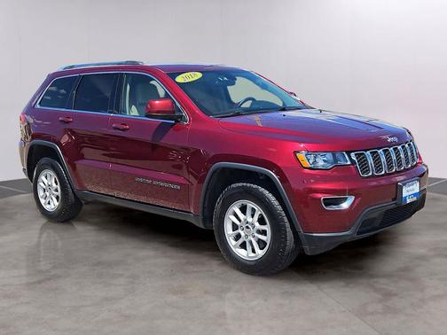 Velvet Red Pearlcoat 2018 Jeep Grand Cherokee Laredo E