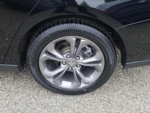 Crystal Black Pearl 2024 Honda Accord EX