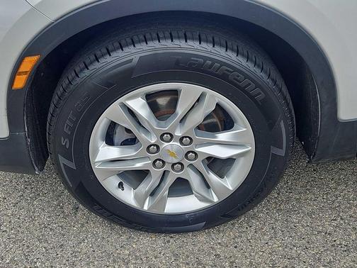 Silver Ice Metallic 2020 Chevrolet Blazer 2LT