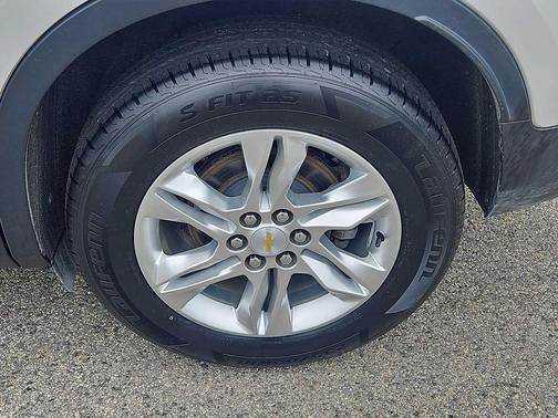 Silver Ice Metallic 2020 Chevrolet Blazer 2LT