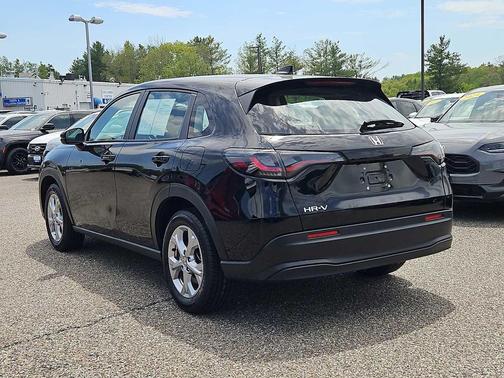 Crystal Black Pearl 2023 Honda HR-V LX
