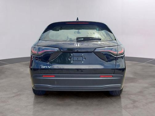 Crystal Black Pearl 2023 Honda HR-V LX
