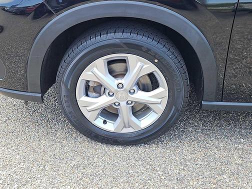 Crystal Black Pearl 2023 Honda HR-V LX