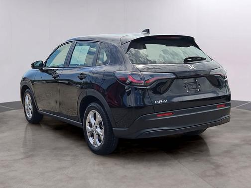 Crystal Black Pearl 2023 Honda HR-V LX