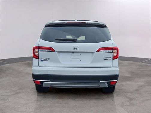 2022 Honda Pilot Touring 8-Passenger