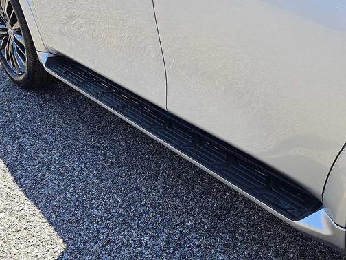 2021 INFINITI QX80 Luxe