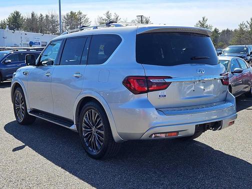 2021 INFINITI QX80 Luxe