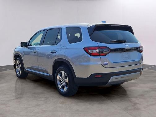 Lunar Silver Metallic 2025 Honda Pilot EX-L