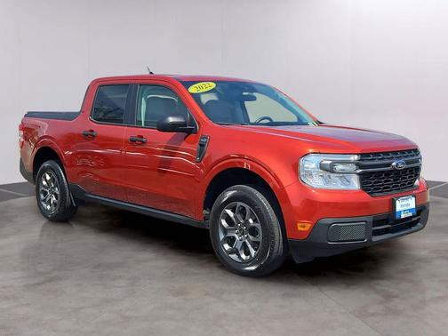 Hot Pepper Red Tinted Clearcoat Metallic 2022 Ford Maverick XLT