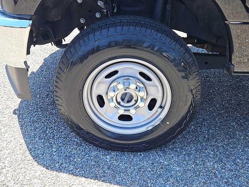 Agate Black Metallic 2022 Ford F-250 XL