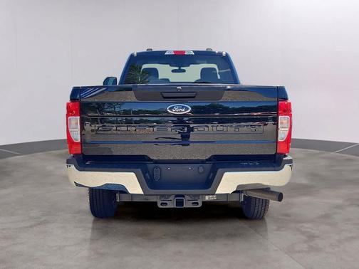 Agate Black Metallic 2022 Ford F-250 XL