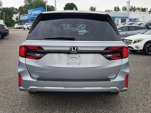 Solar Silver Metallic 2026 Honda Odyssey EX-L