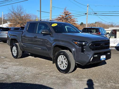 2024 Toyota Tacoma SR5