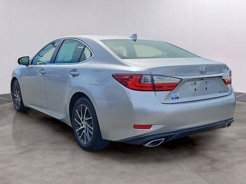 2016 Lexus ES 350 Base