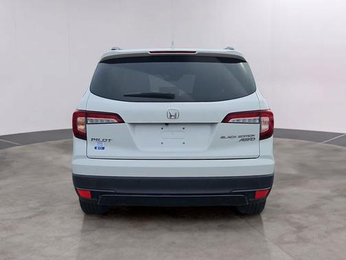 2021 Honda Pilot AWD Black Edition