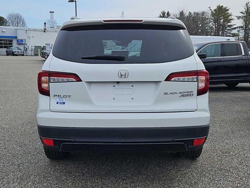 2021 Honda Pilot AWD Black Edition