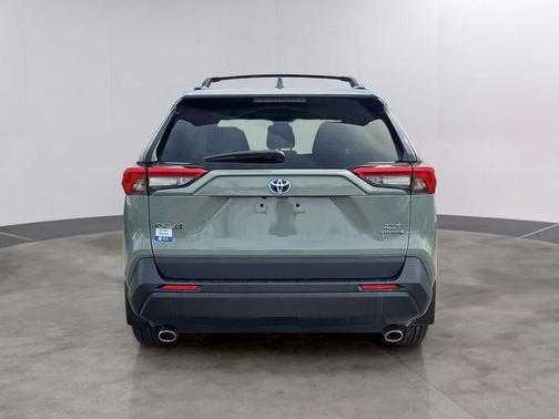 2020 Toyota RAV4 Hybrid XLE