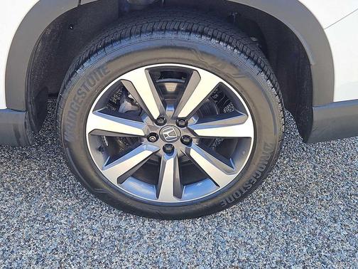 Platinum White Pearl 2025 Honda Pilot Elite
