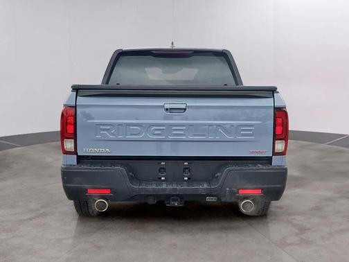 Sonic Gray Pearl 2025 Honda Ridgeline Sport