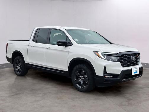 Platinum White Pearl 2026 Honda Ridgeline TrailSport