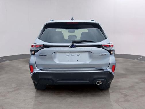 Ice Silver Metallic 2025 Subaru Forester Touring