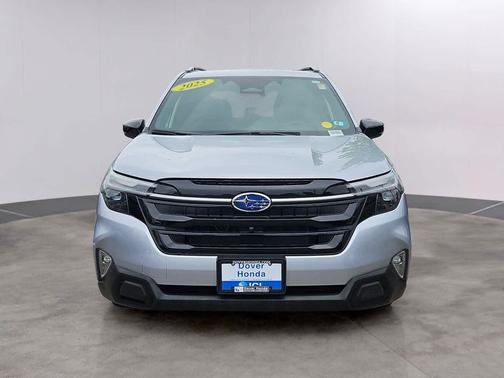Ice Silver Metallic 2025 Subaru Forester Touring