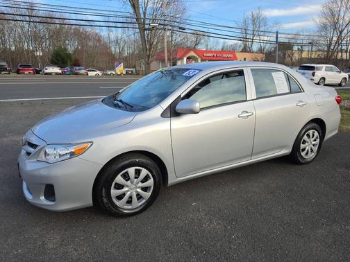Classic Silver Metallic 2013 Toyota Corolla LE