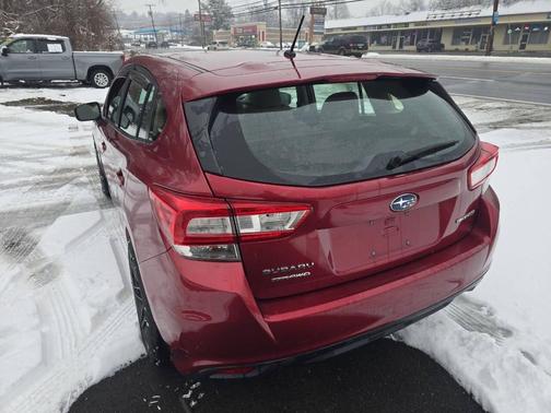 2019 Subaru Impreza 2.0i