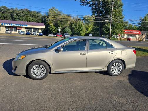 2014 Toyota Camry LE
