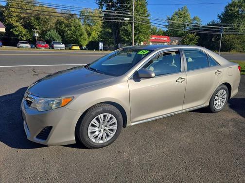 2014 Toyota Camry LE