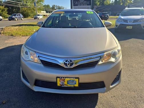 2014 Toyota Camry LE