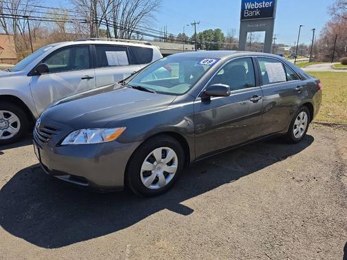 Magnetic Gray Metallic 2009 Toyota Camry LE